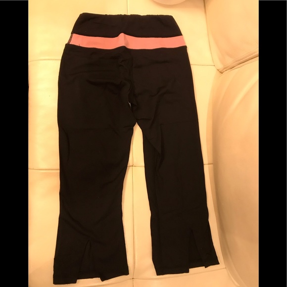 Perception Workout Capri Pants - Picture 2 of 4